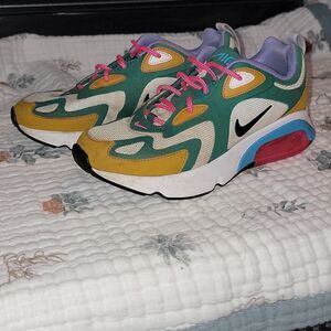 Nike Airmax 200 Mystic Green Women's Running Sneakers size 6